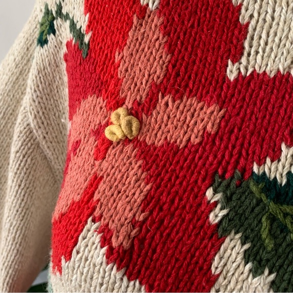 v i n t a g e :: Oversized Poinsettia Embroidered Christmas Sweater - Picture 7 of 12